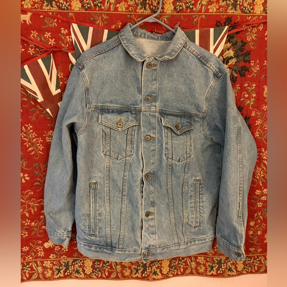 Classic Men's Light Blue Denim Jacket